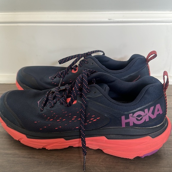 Hoka Challenger ATR6 Running Shoes - Picture 3 of 6